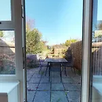 Picturesque Cottage In Shakespeare Country And Cotswolds