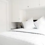 Modern Apartment With Free Parking And Wifi