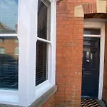 Sl - Fabulous 2 Bed Character Property Close To Town