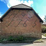 Elegant Peaceful Barn In Rural Village Setting Close To Stratford Upon Avon