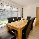 Dashing 4Bed Retreat - Walk To Stratford Town Centre & Shakespeare\'S Birthplace