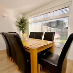 Dashing 4Bed Retreat - Walk To Stratford Town Centre & Shakespeare\'S Birthplace