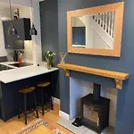 A Cosy Cottage In The Heart Of Stratford Upon Avon