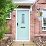 Beautiful House In Stratford Upon Avon