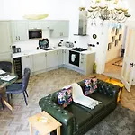 The Penthouse At Mercers Croft