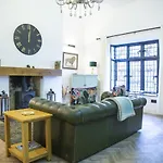 The Penthouse At Mercers Croft