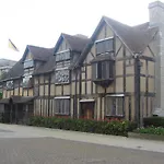 Bend In The River Lodge