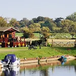 Bend In The River Lodge