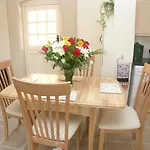 Falstaff Cottage For Up To 5, Stratford Upon Avon