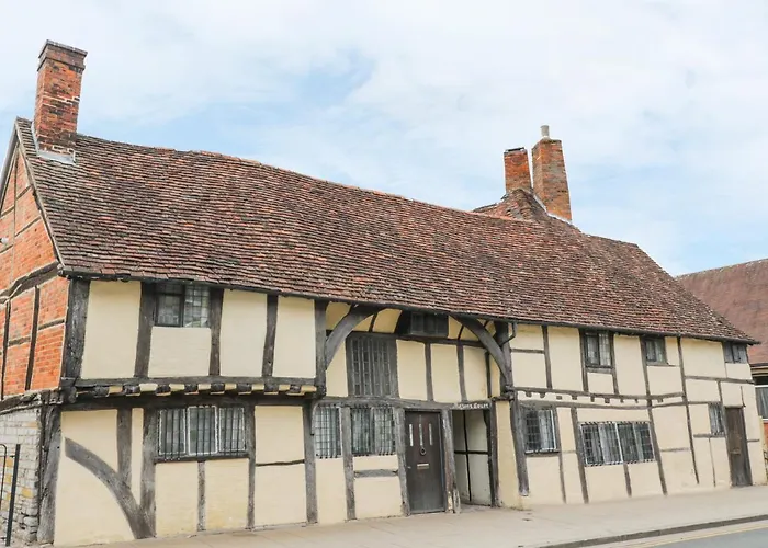 4 Masons Court