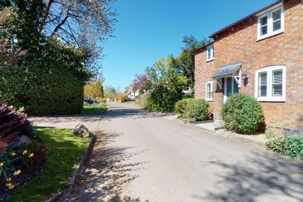 Picturesque In Shakespeare Country And Cotswolds Holiday home *