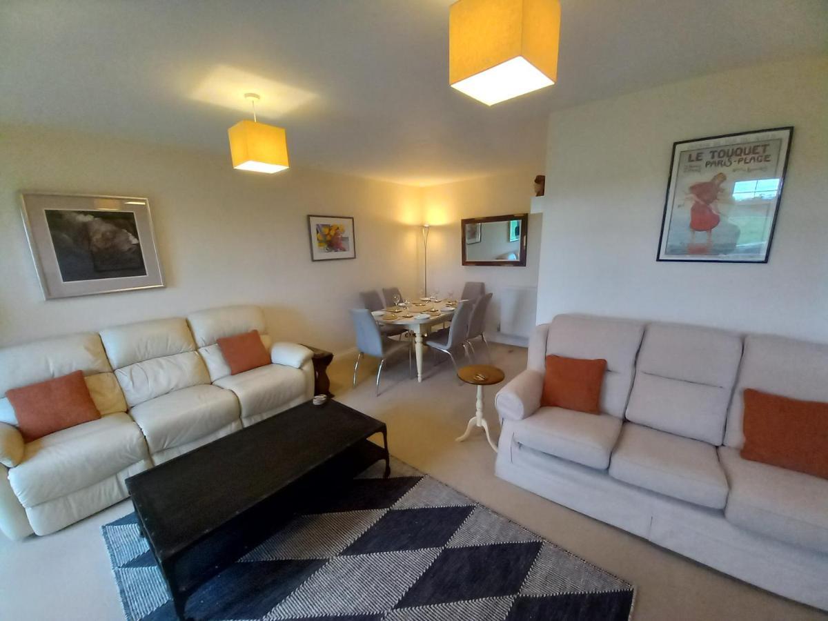 47 Wetherby Way, 3 Bedrooms, Sleeps 6, Easy Walk To Town, Parking, Self Catering, Great View Stratford-upon-Avon