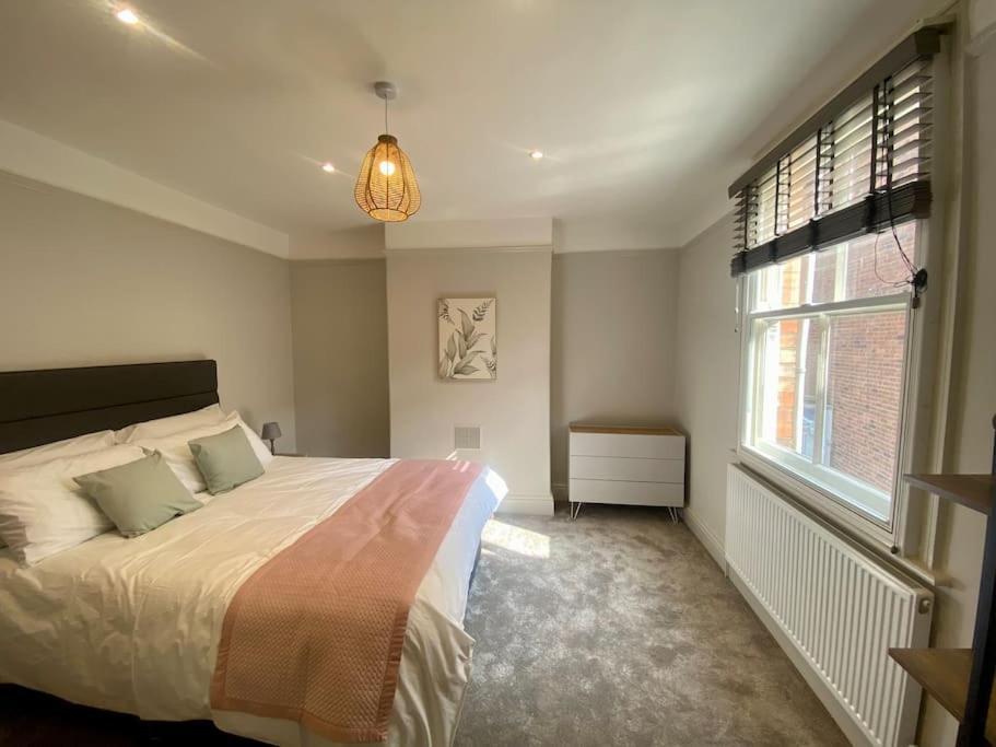 Sl - Fabulous 2 Bed Character Close To Town * Stratford-upon-Avon