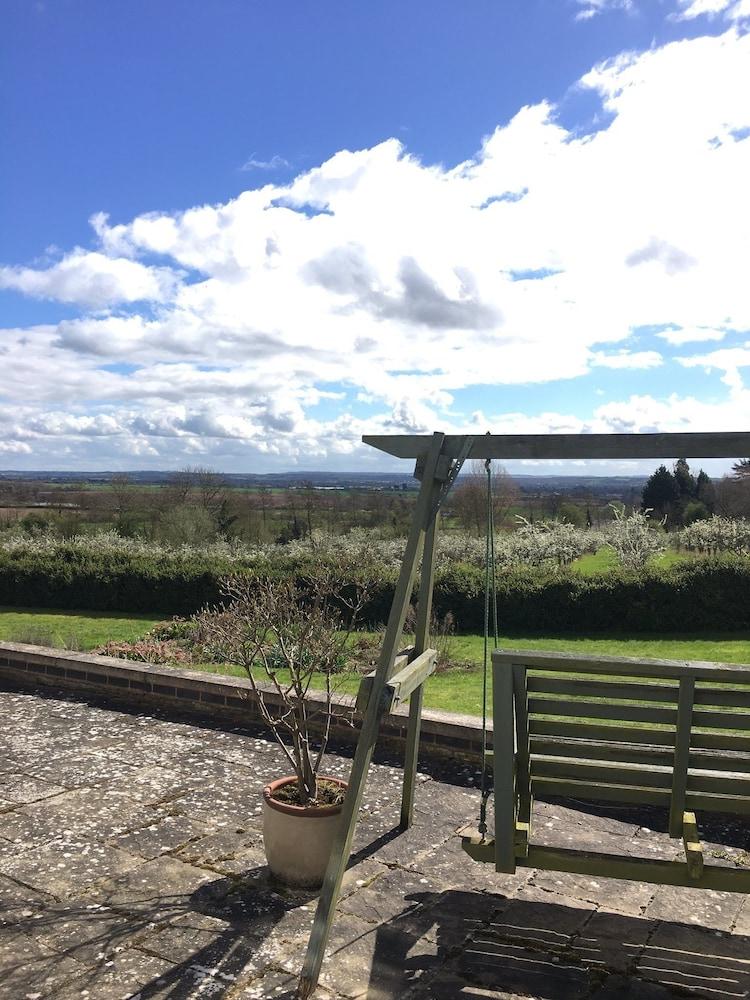 Shakespeare's View 5*