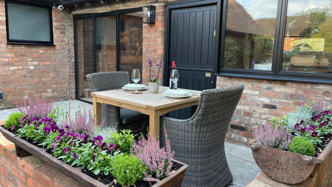 Holiday home Elegant Peaceful Barn In Rural Village Setting Close To Upon Avon *