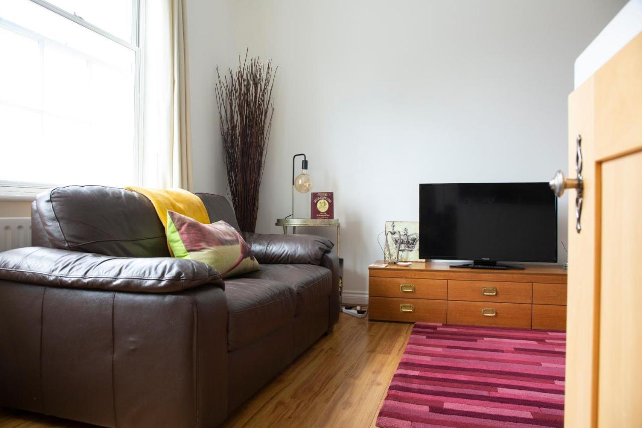 Apartment Central Townhouse In Upon Avon *