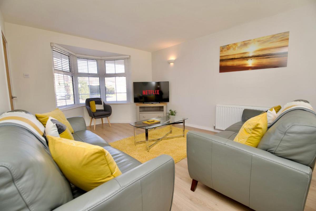 Holiday home Dashing 4bed Retreat - Walk To Town Centre & Shakespeare's Birthplace