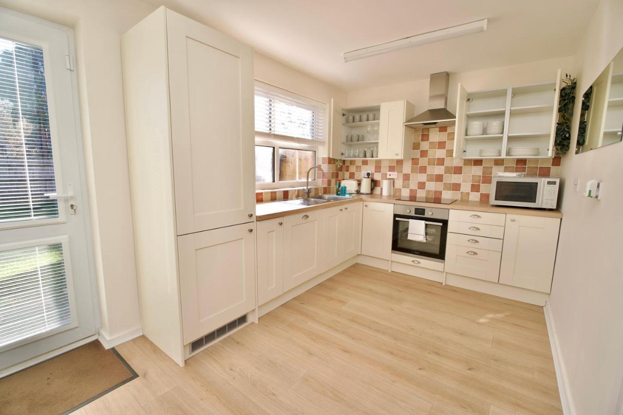 Dashing 4bed Retreat - Walk To Town Centre & Shakespeare's Birthplace Holiday home