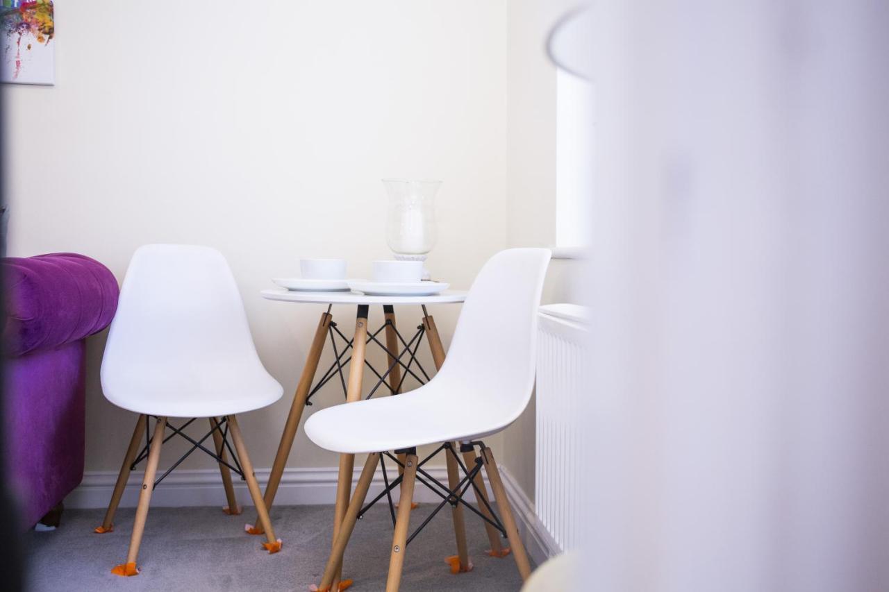 Apartment Stylish 1-bed - Free Parking - Town Centre