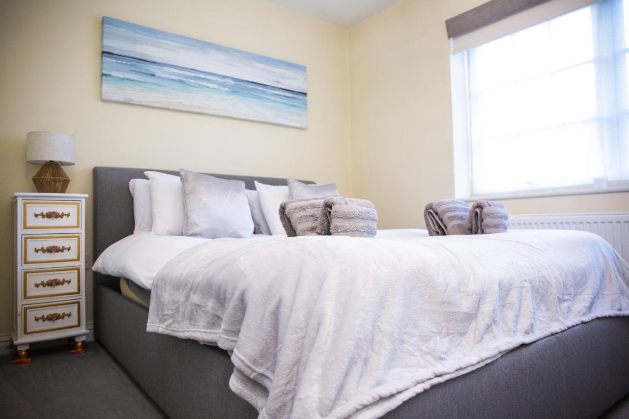 Stylish 1-bed - Free Parking - Town Centre Apartment