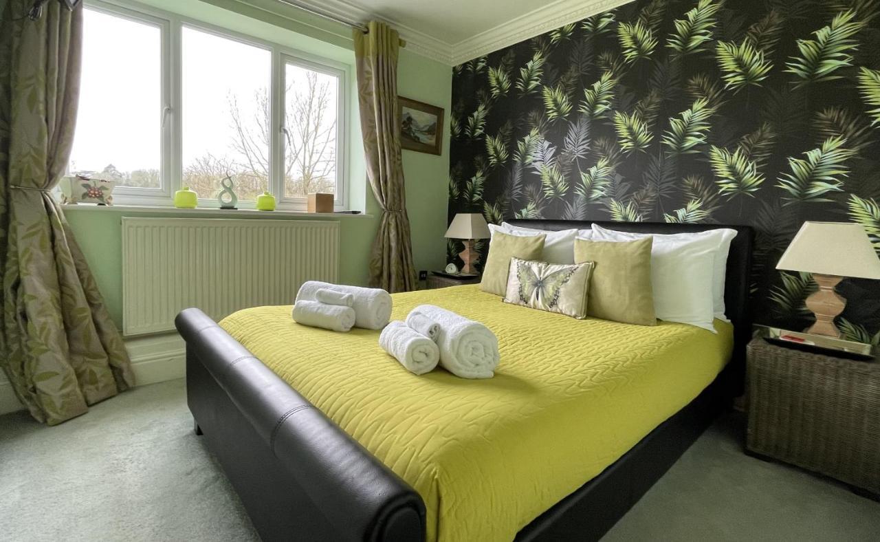The Waters Edge 5* Stratford-upon-Avon