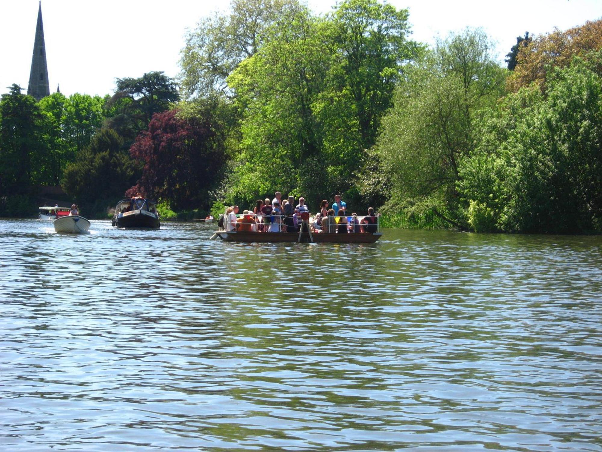 Lodge Bend In The River Stratford-upon-Avon