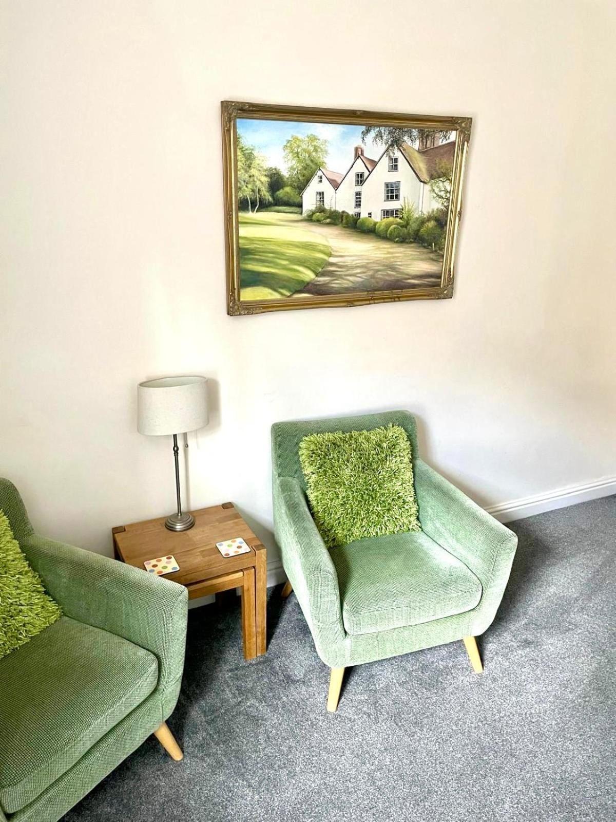 Town Centre Perfect Location With On-street Parking * Stratford-upon-Avon
