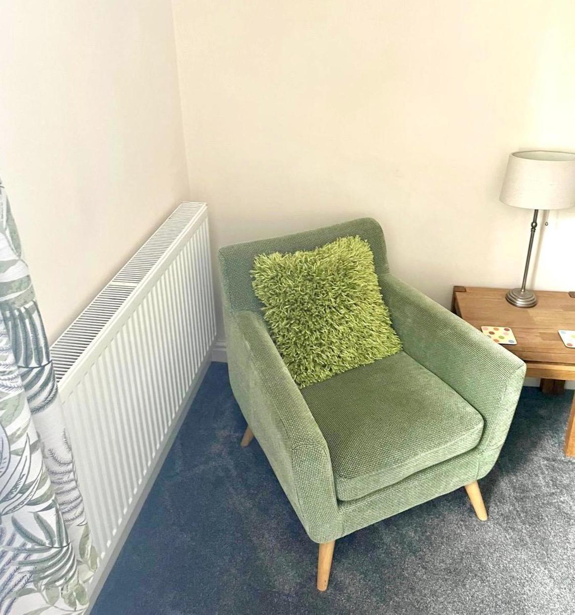 Town Centre Perfect Location With On-street Parking Apartment