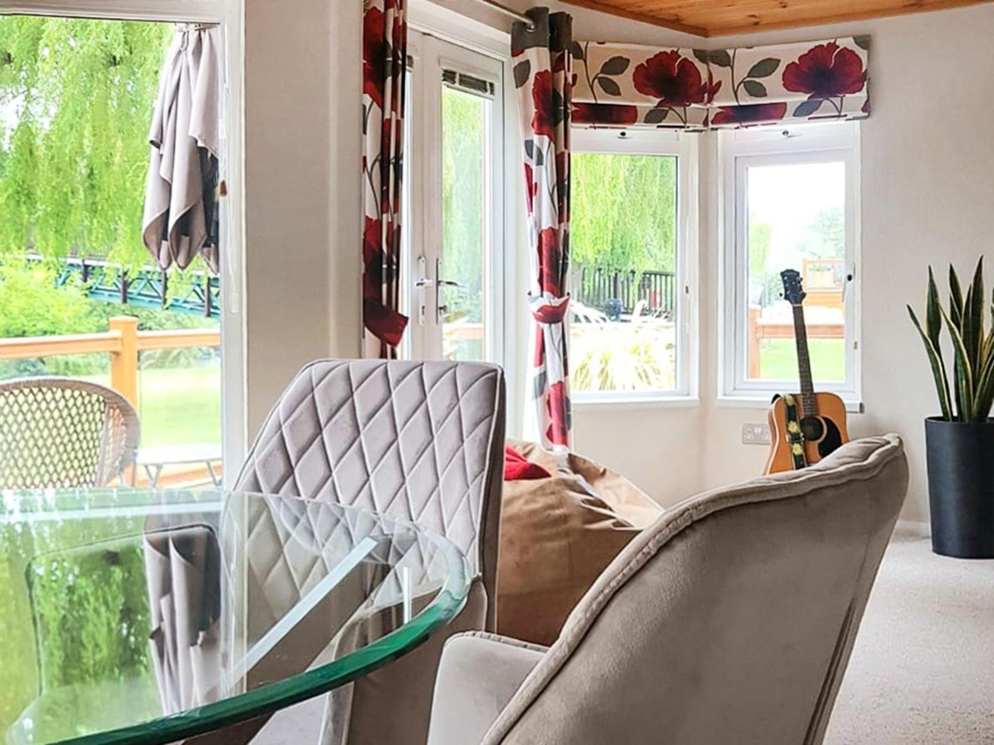 Holiday home Willowbank