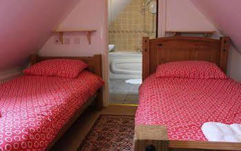 Church Farm Barns 5*