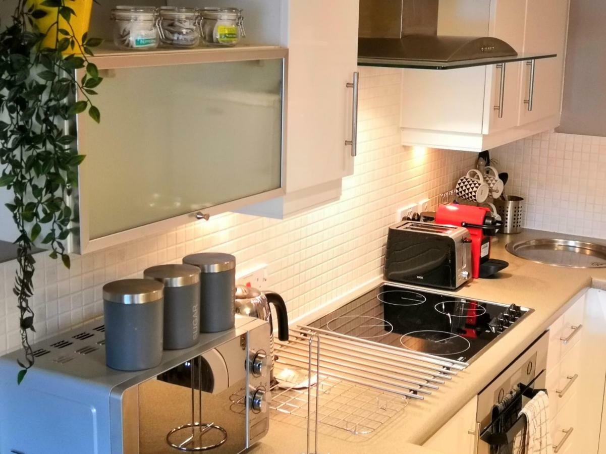 Bard's Nest, Crucible Apartment, Free Private Parking, 3 Mins Walk To Birthplace * Stratford-upon-Avon