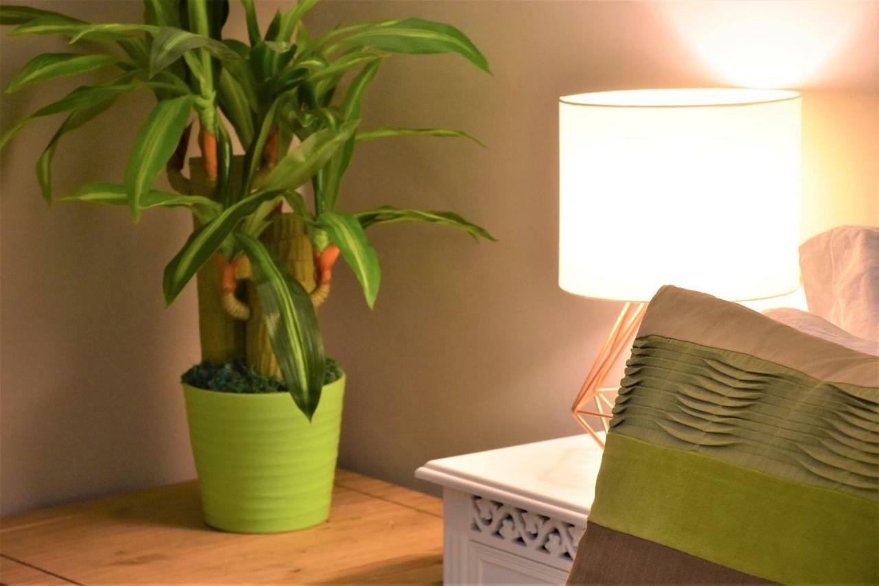 Bard's Nest, Crucible Apartment, Free Private Parking, 3 Mins Walk To Birthplace Stratford-upon-Avon