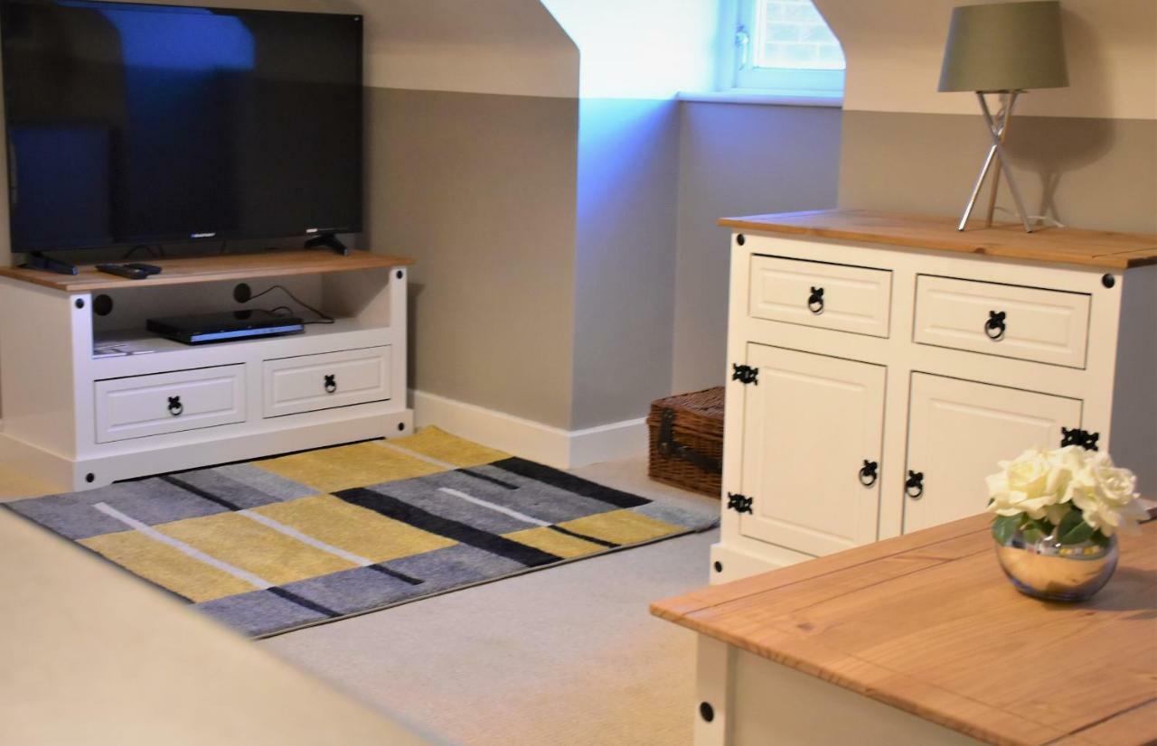 Bard's Nest, Crucible Apartment, Free Private Parking, 3 Mins Walk To Birthplace Stratford-upon-Avon