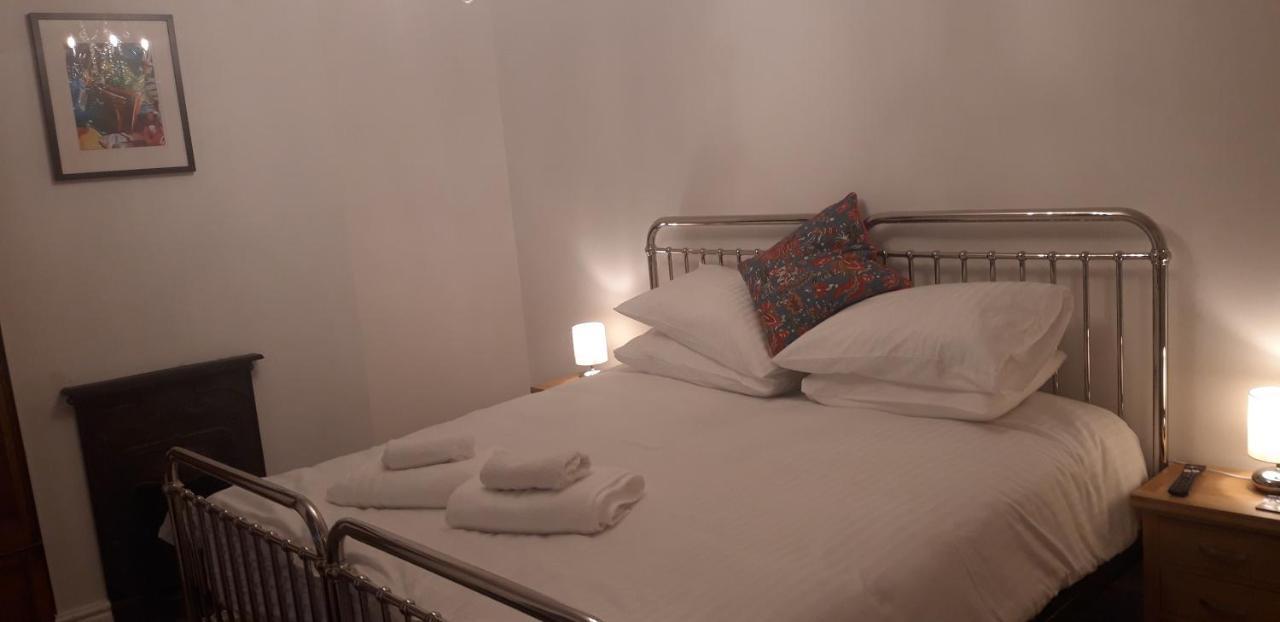 Bodhi Tree - Grove Road * Stratford-upon-Avon