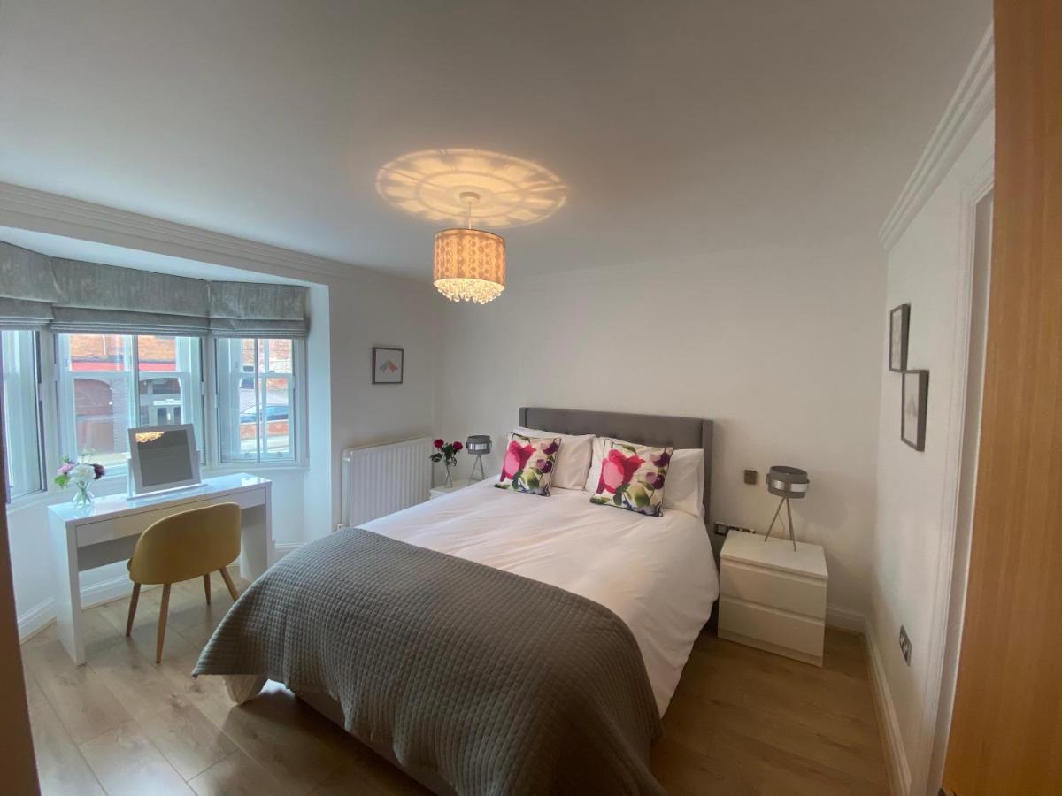 Gs - Luxury, Modern Town Centre, 2 Beds, Free Parking For One Vehicle Apartamento *