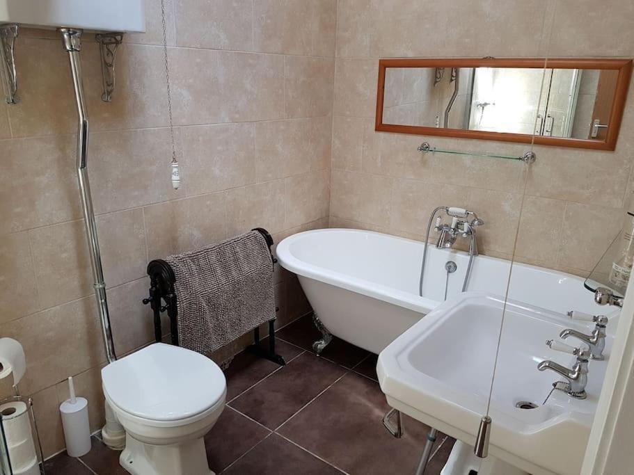 Centre, Ground Level, Parking Nearby Apartment