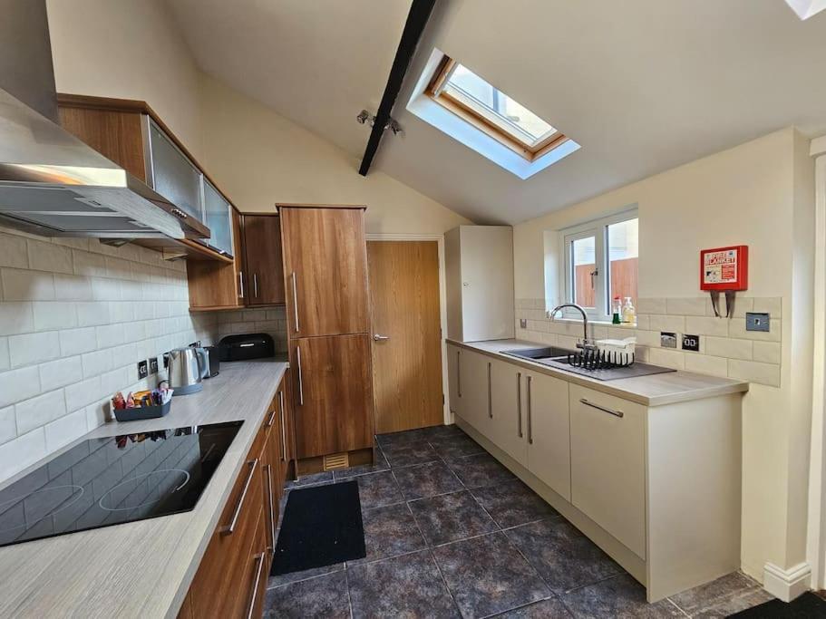 Centre, Ground Level, Parking Nearby * Stratford-upon-Avon