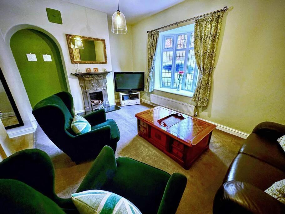 Centre, Ground Level, Parking Nearby Stratford-upon-Avon