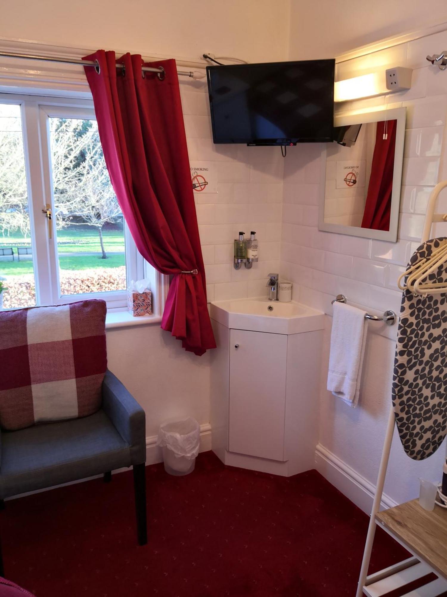 Ashgrove House 4*