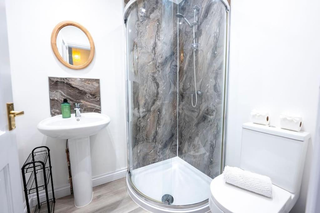 Cosy 2-bedroom Townhouse - Free Parking Holiday home Stratford-upon-Avon
