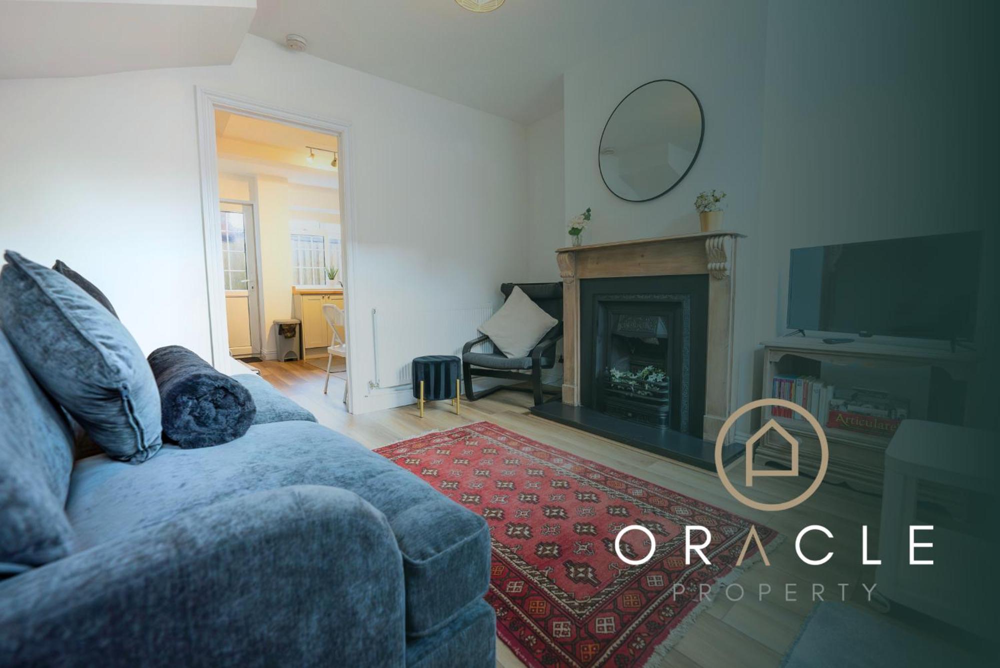 Cosy 2-bedroom Townhouse - Free Parking Stratford-upon-Avon