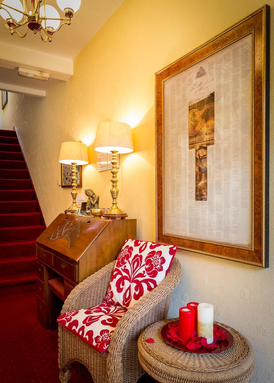 Ashgrove House 4*