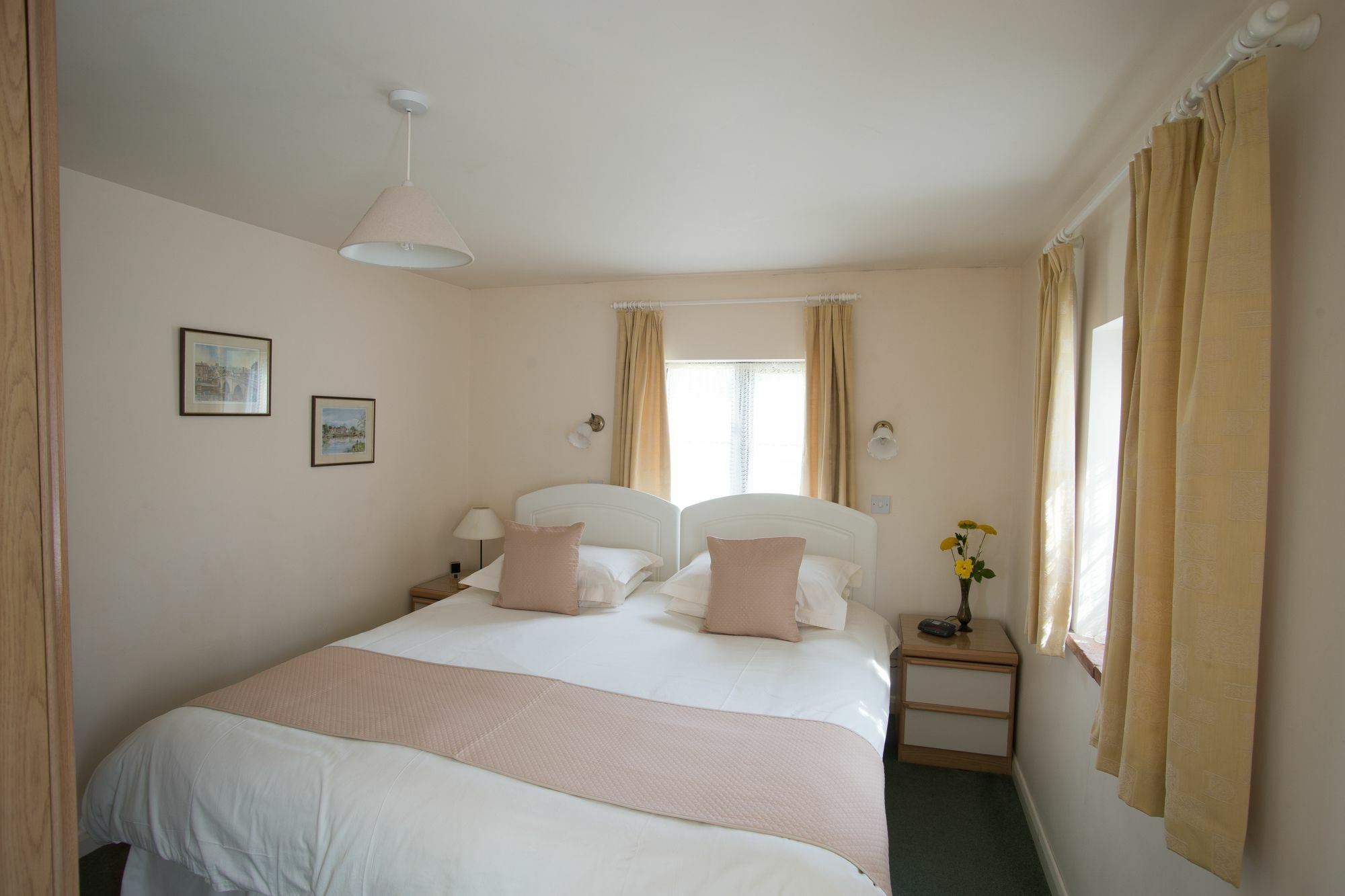 Hotel Monks Barn Farm - Self Catering