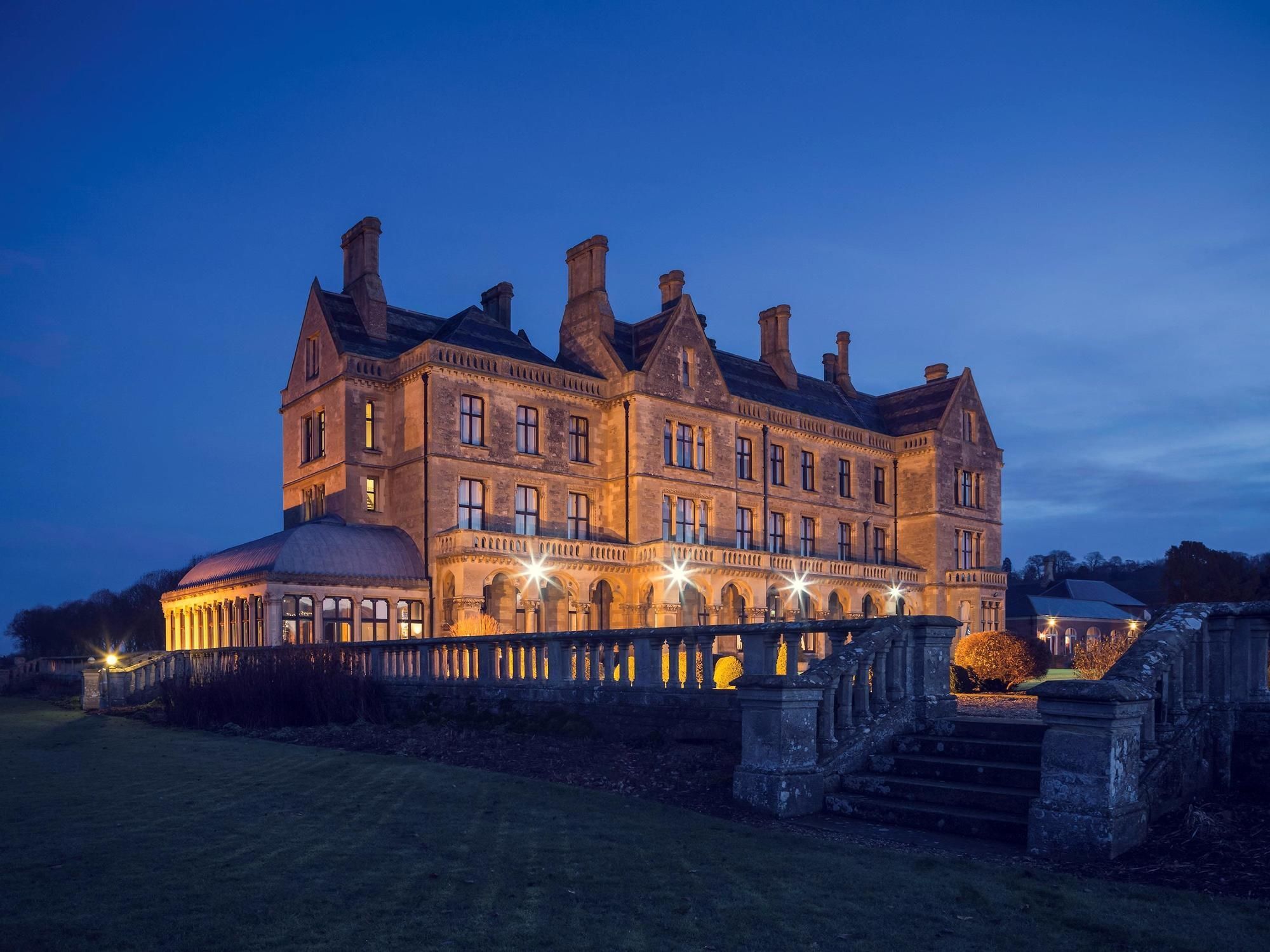 Mercure Warwickshire Walton Hall & Hotel 4*
